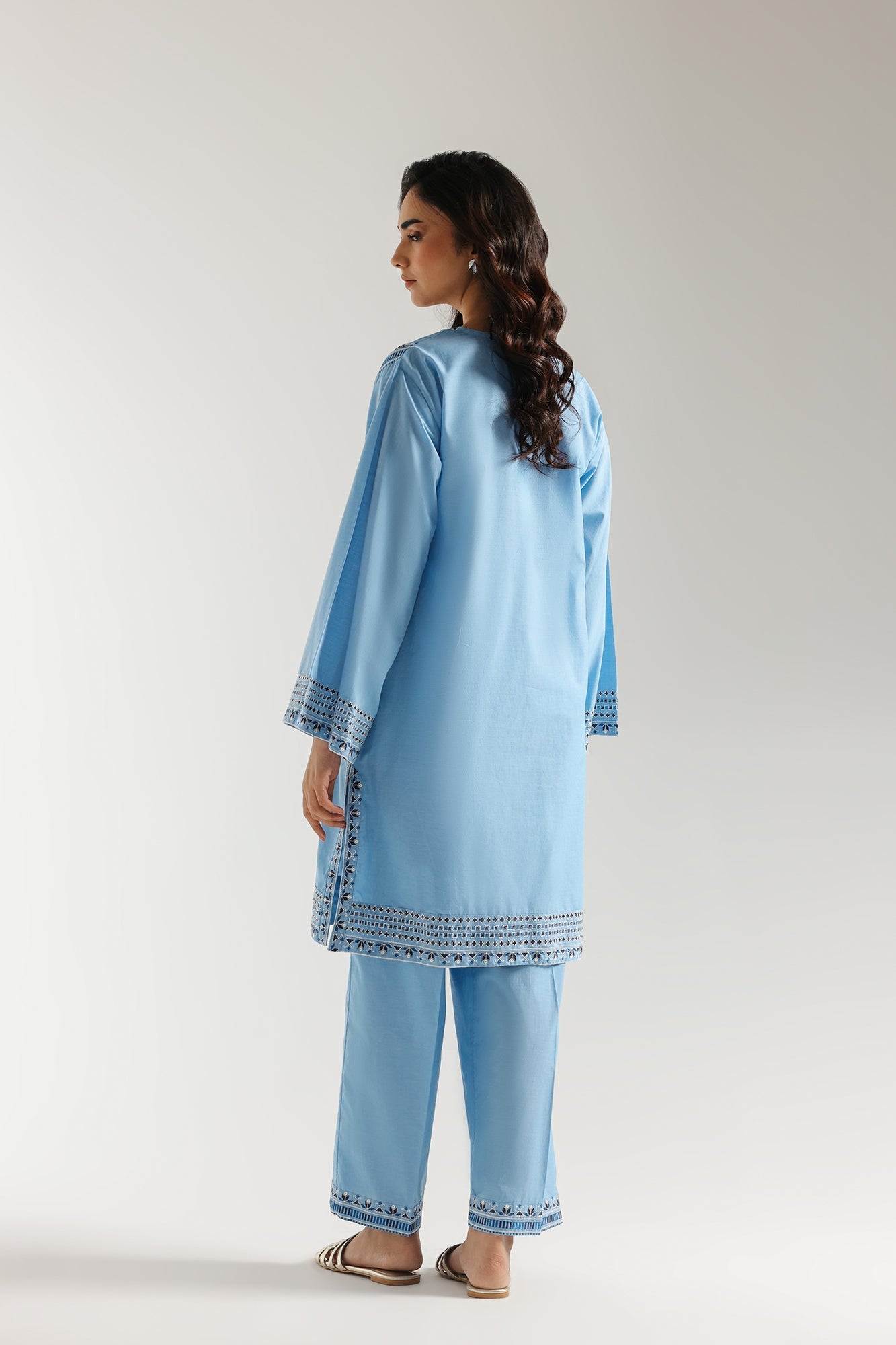 EMBROIDERED SUIT (E7152/102/636) - Image 4
