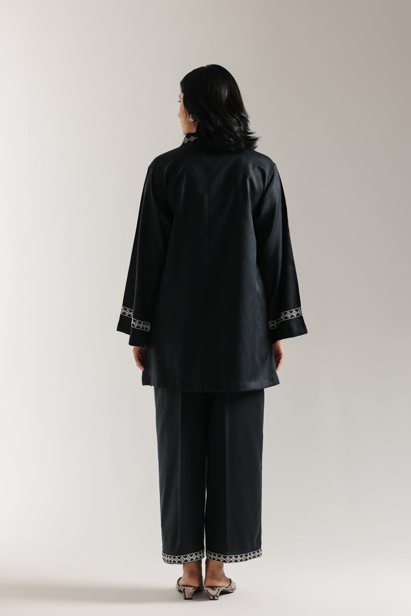 EMBROIDERED SUIT (E7217/102/902) - Image 4