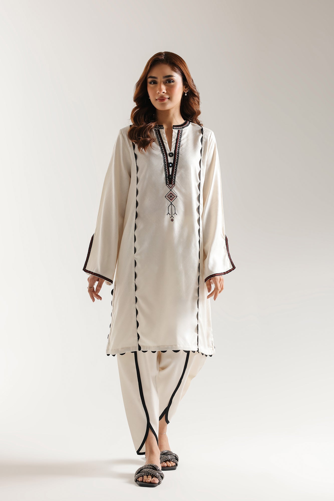 EMBROIDERED SUIT (E7218/102/002) - Image 2