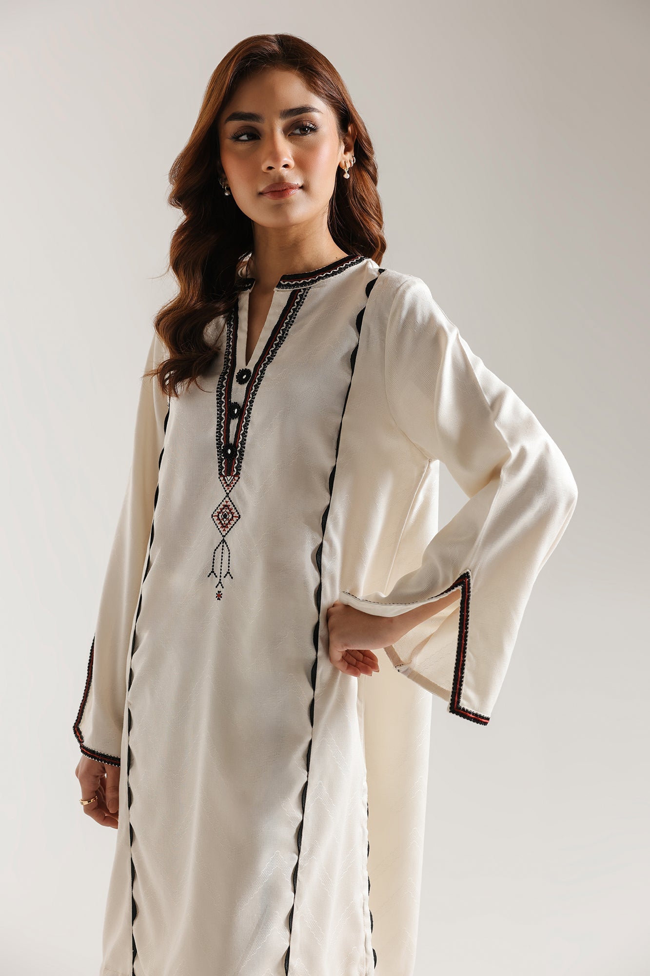 EMBROIDERED SUIT (E7218/102/002) - Image 5