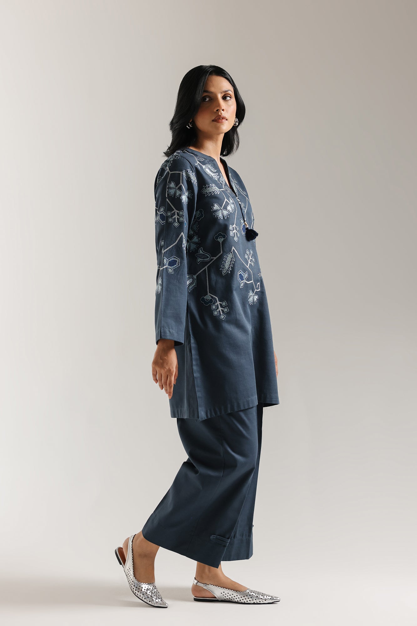 EMBROIDERED SUIT (E7240/102/602) - Image 3