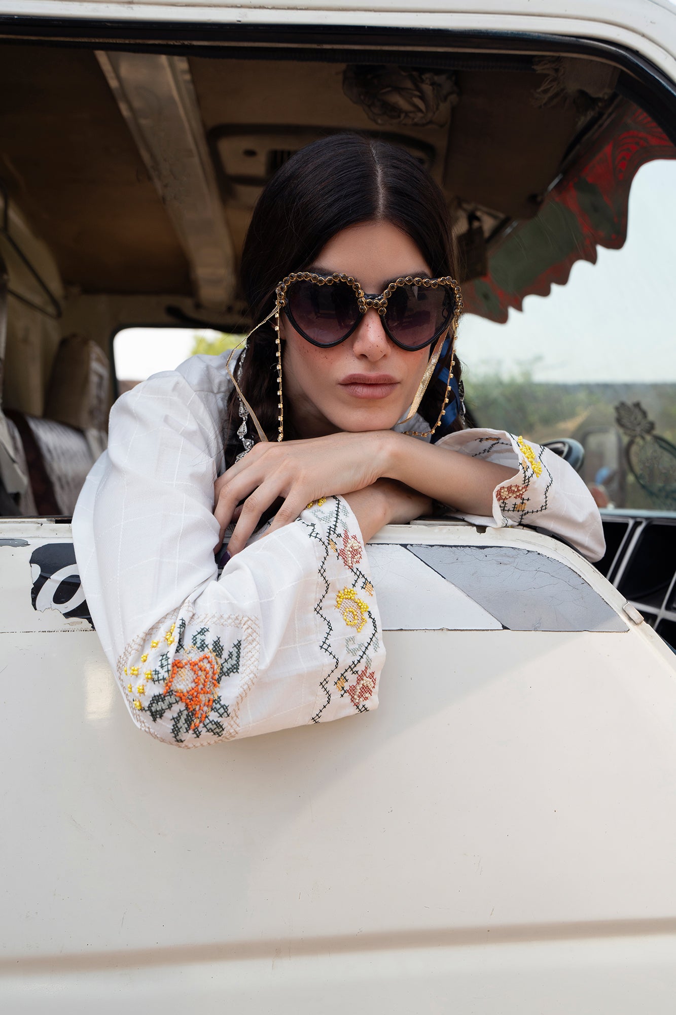 EMBROIDERED KURTI (S2E0492/119/002) - Image 3