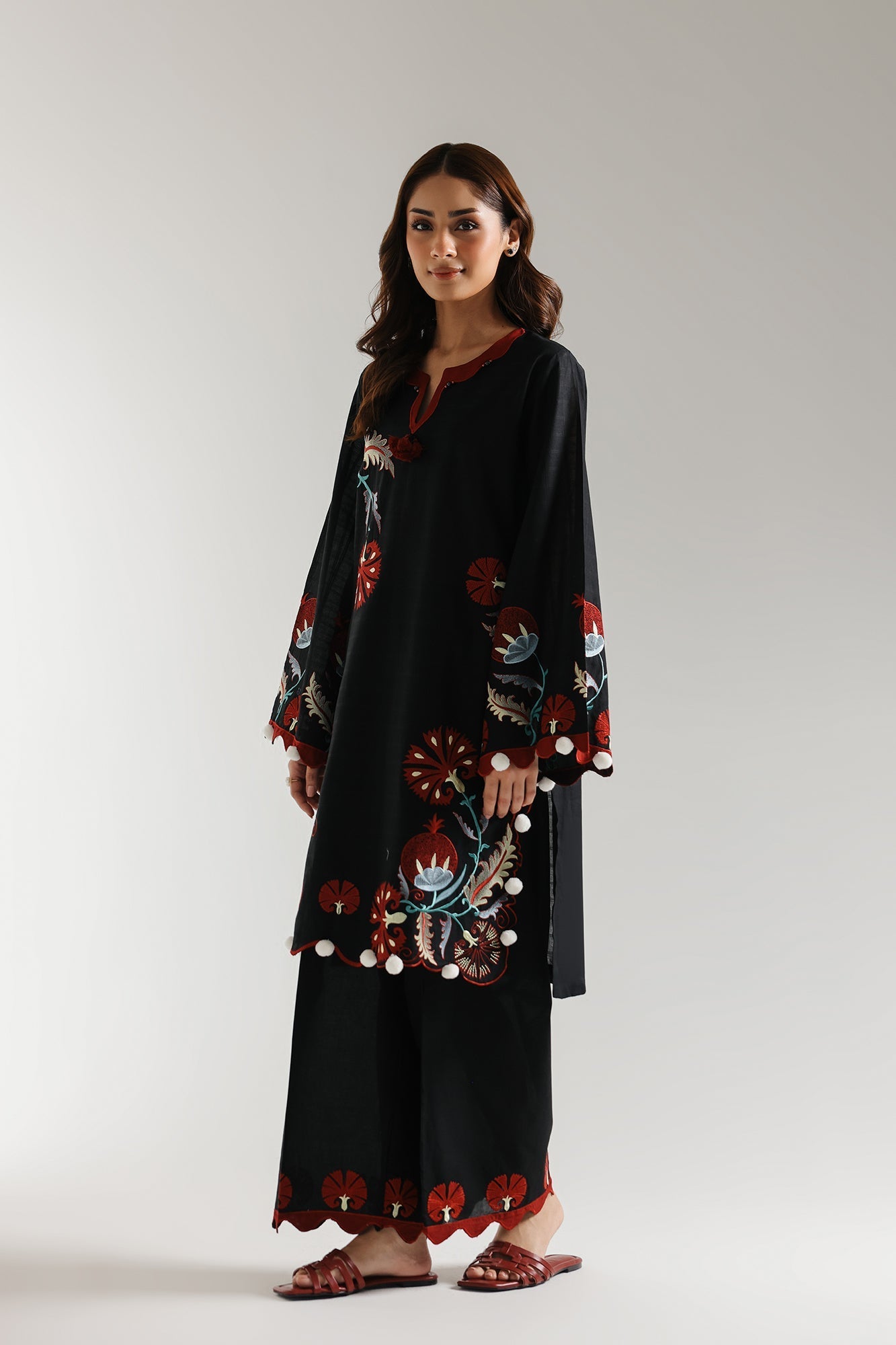 EMBROIDERED SUIT (S6E6538/102/902) - Image 3