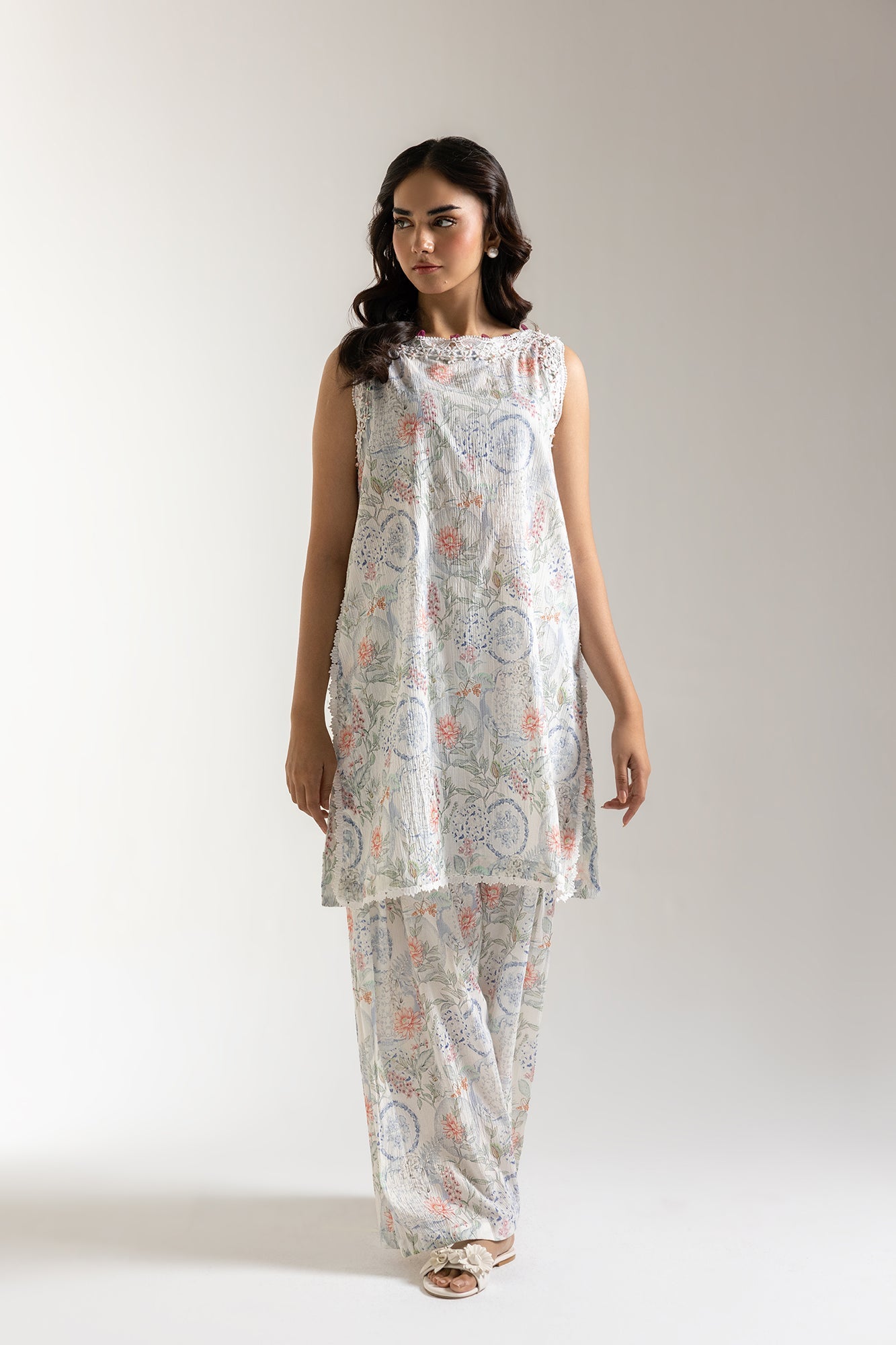 EMBROIDERED SUIT (S7E6389/102/003) - Image 2