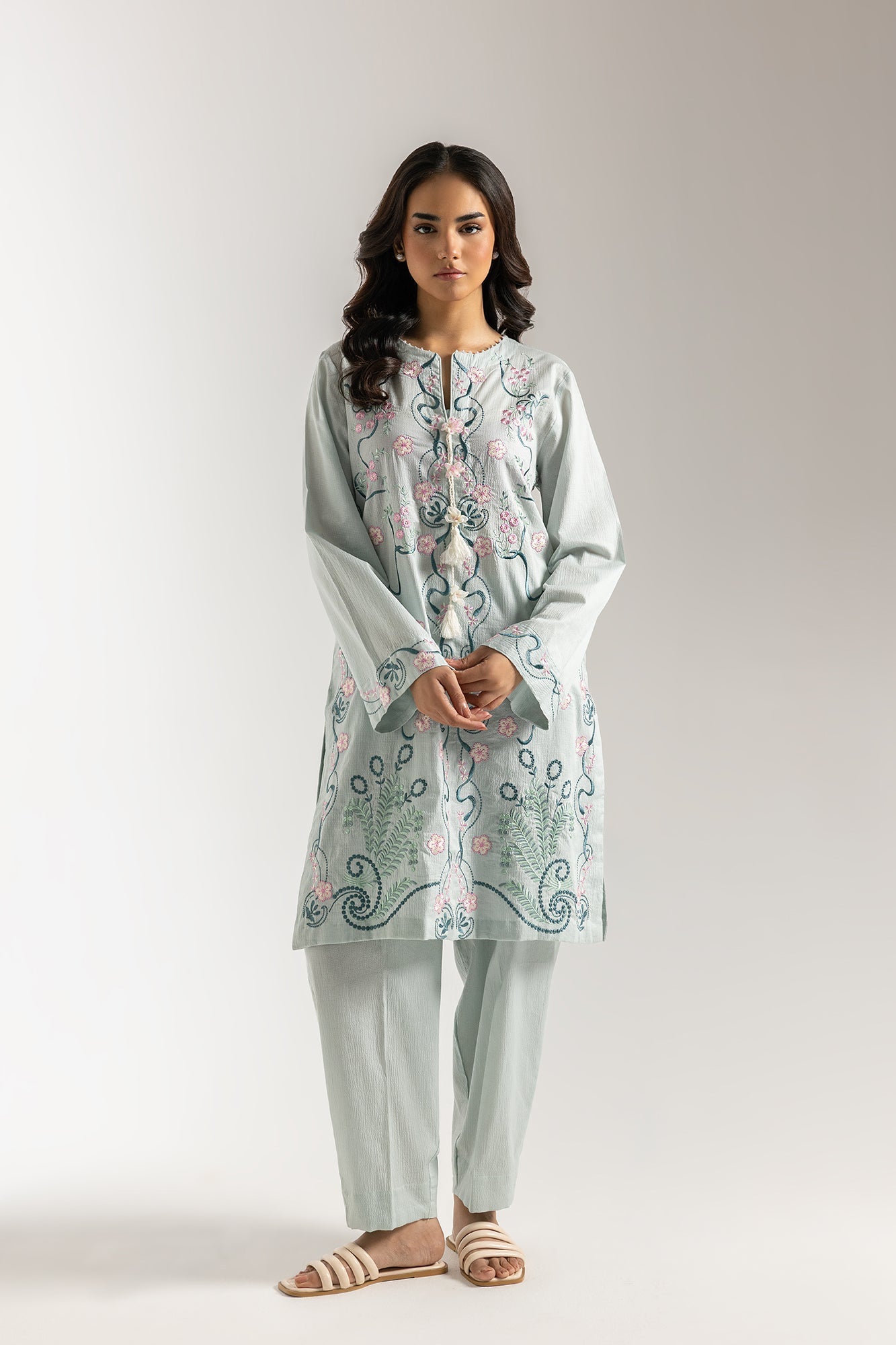 EMBROIDERED SUIT (S7E6394/102/722) - Image 2