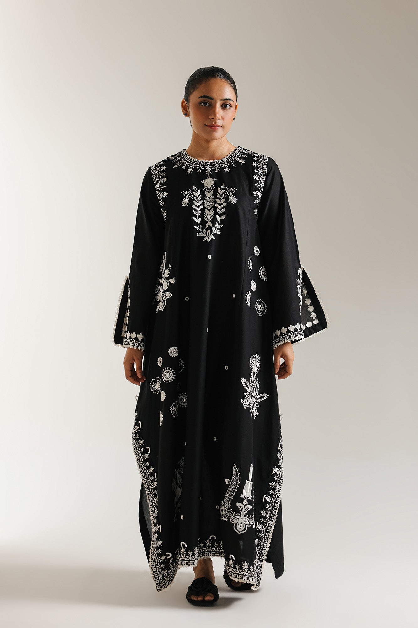 EMBROIDERED DRESS (S7E6496/102/902) - Image 2