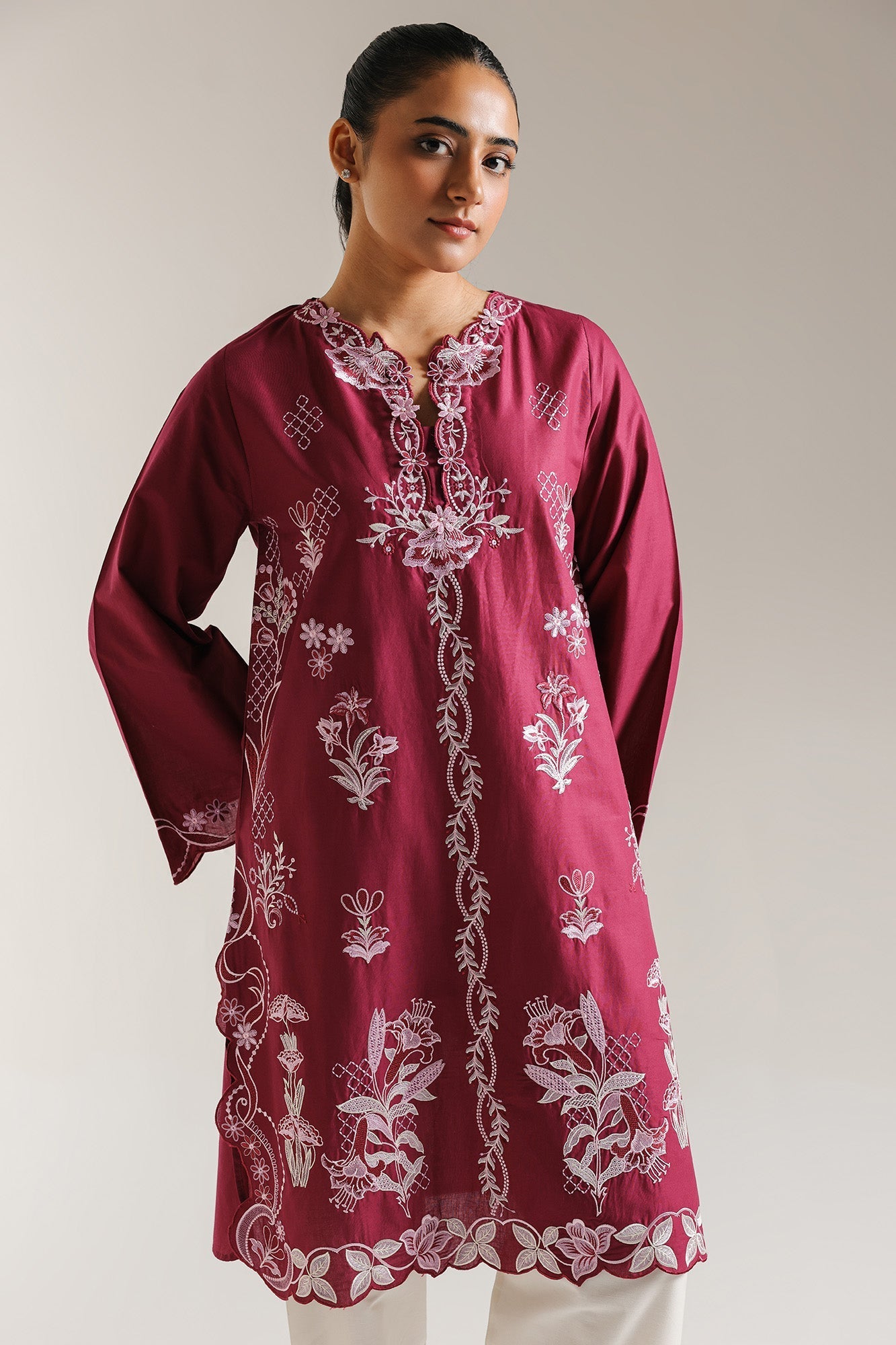 EMBROIDERED TOP (S7E6542/102/522)
