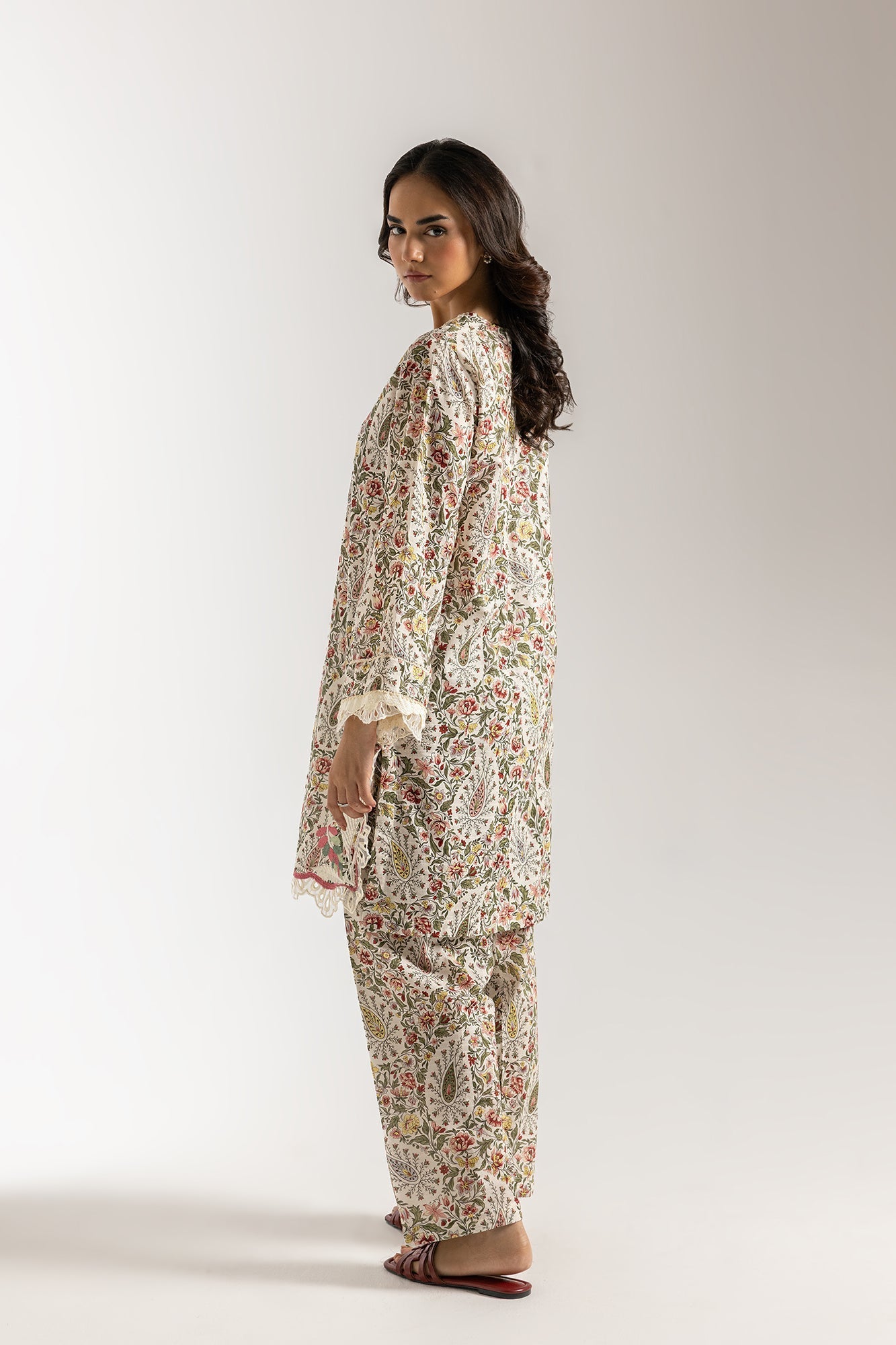 EMBROIDERED SUIT (S8E6396/102/002) - Image 4