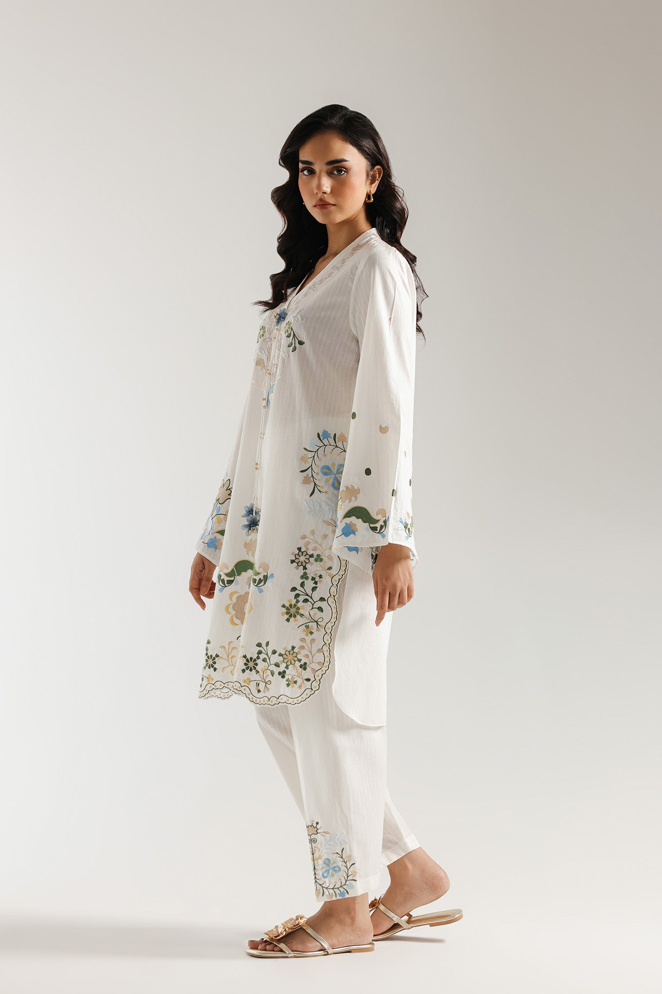 EMBROIDERED SUIT (S8E6545/102/003) - Image 3